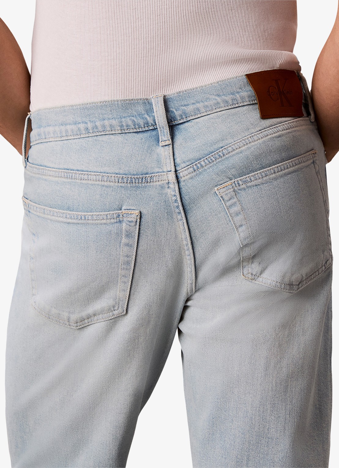 Calvin Klein Tapered fit Jeans met steekzakken - detail 3 vintage whisper-za5 /  lichtblauw