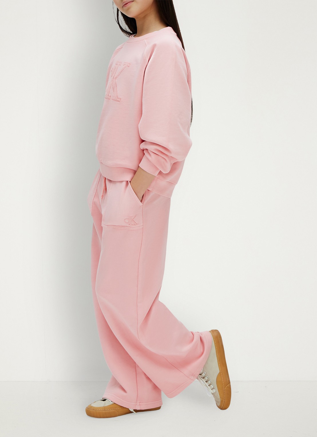 Calvin Klein Wide fit joggingbroek met opstikzakken - detail 3 roze