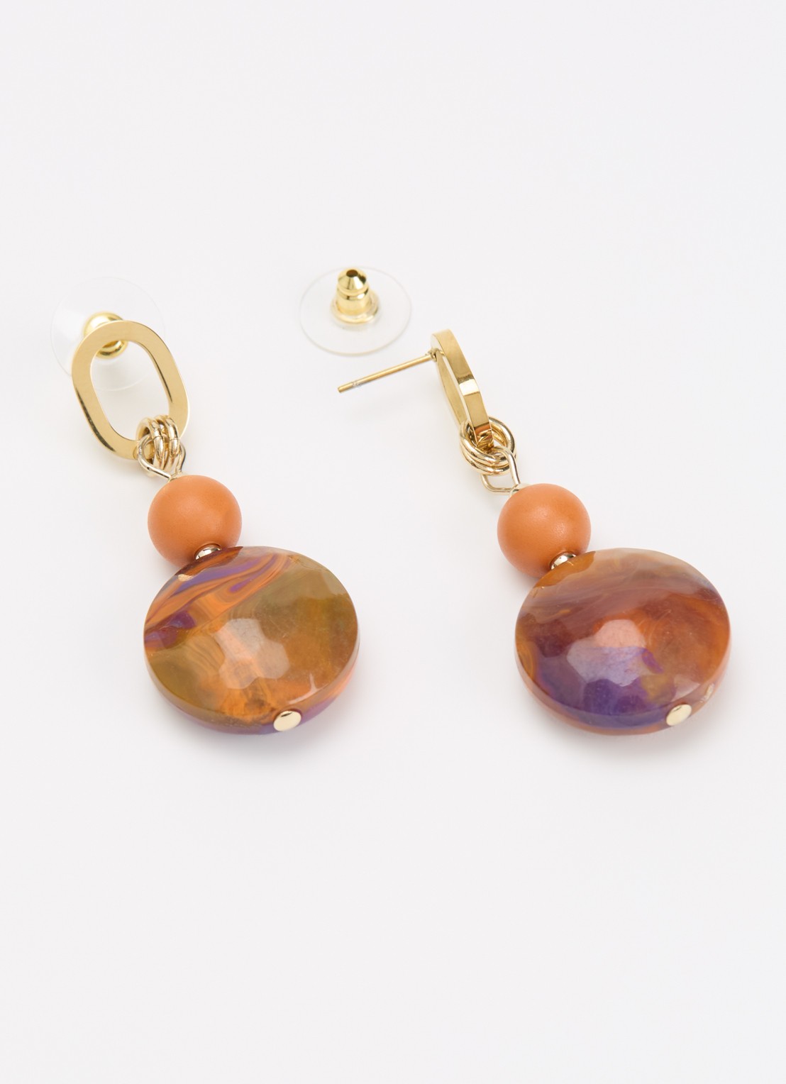 Camps & Camps Big Oval Harmony oorstekers verguld - detail oranjebruin