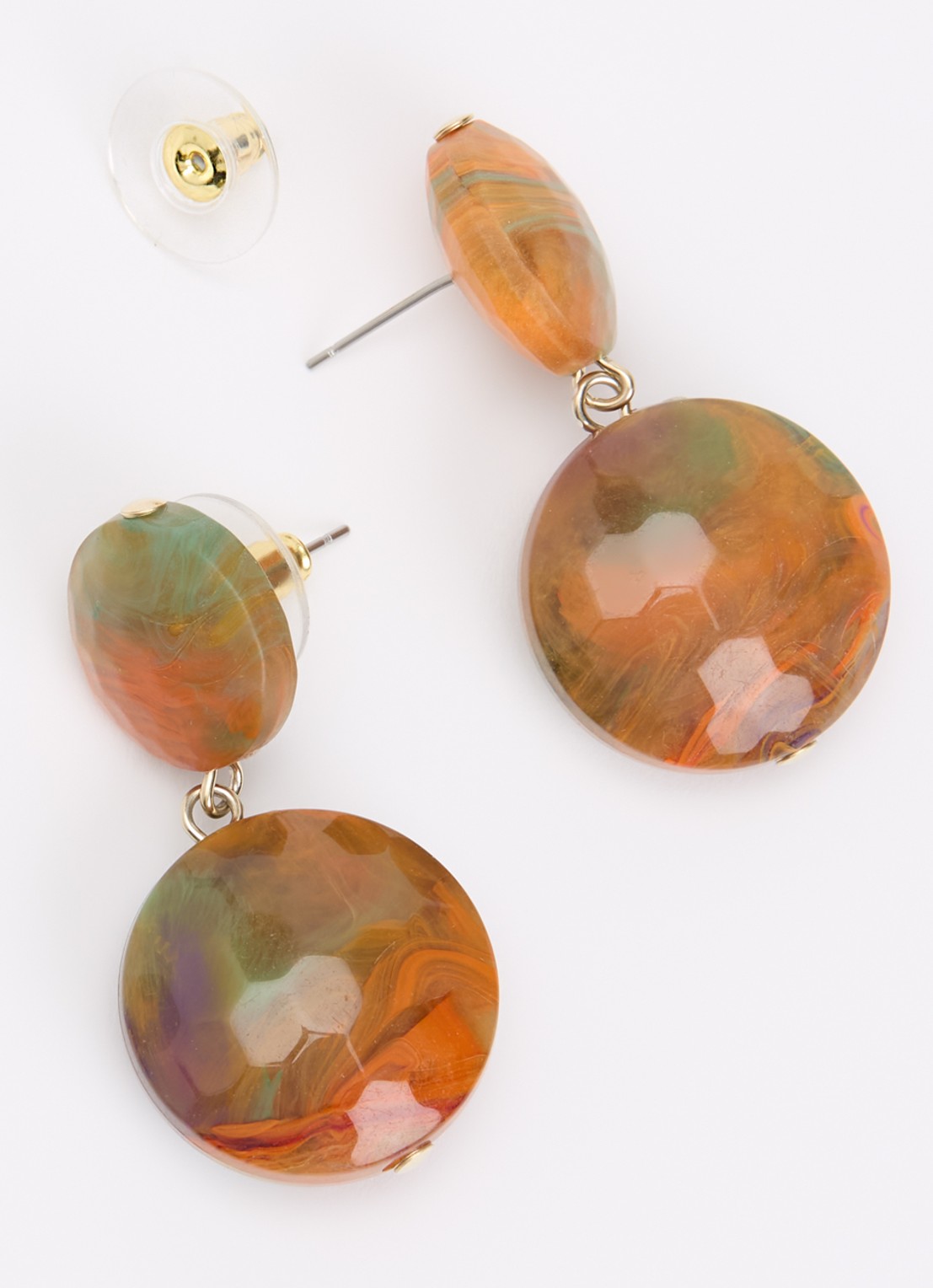 Camps & Camps Double Dangling oorstekers verguld - detail 3 oranjebruin