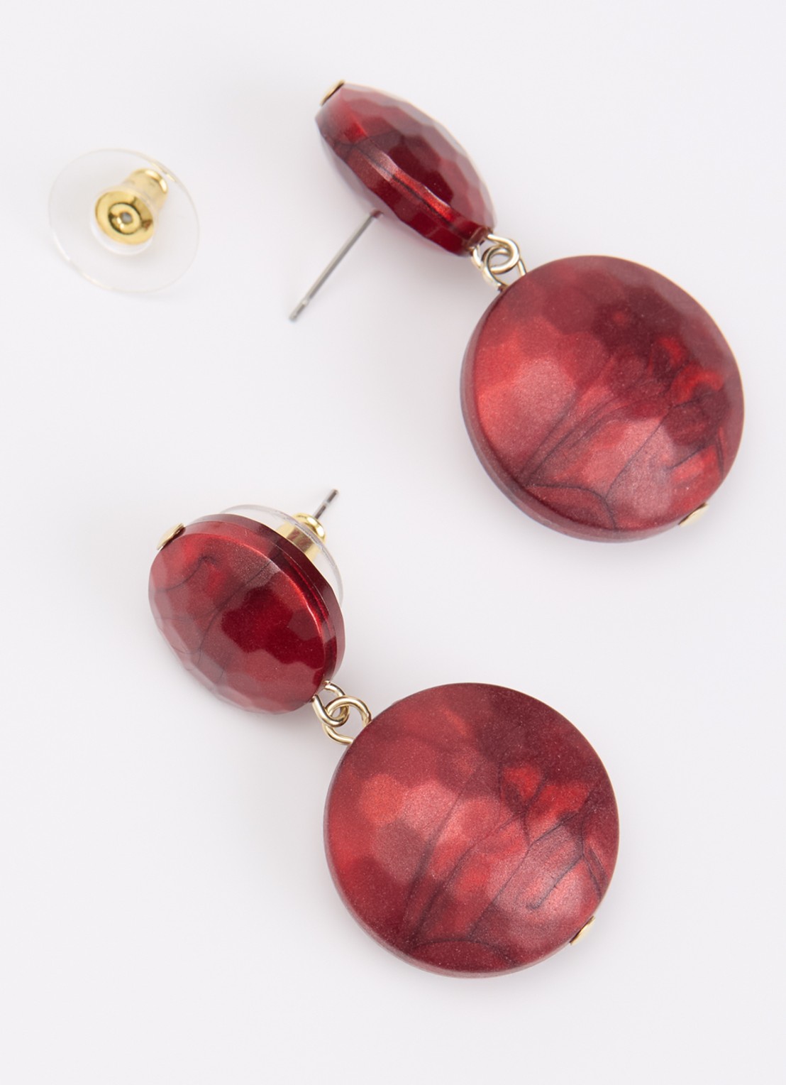 Camps & Camps Double Dangling oorstekers verguld - detail bordeauxrood
