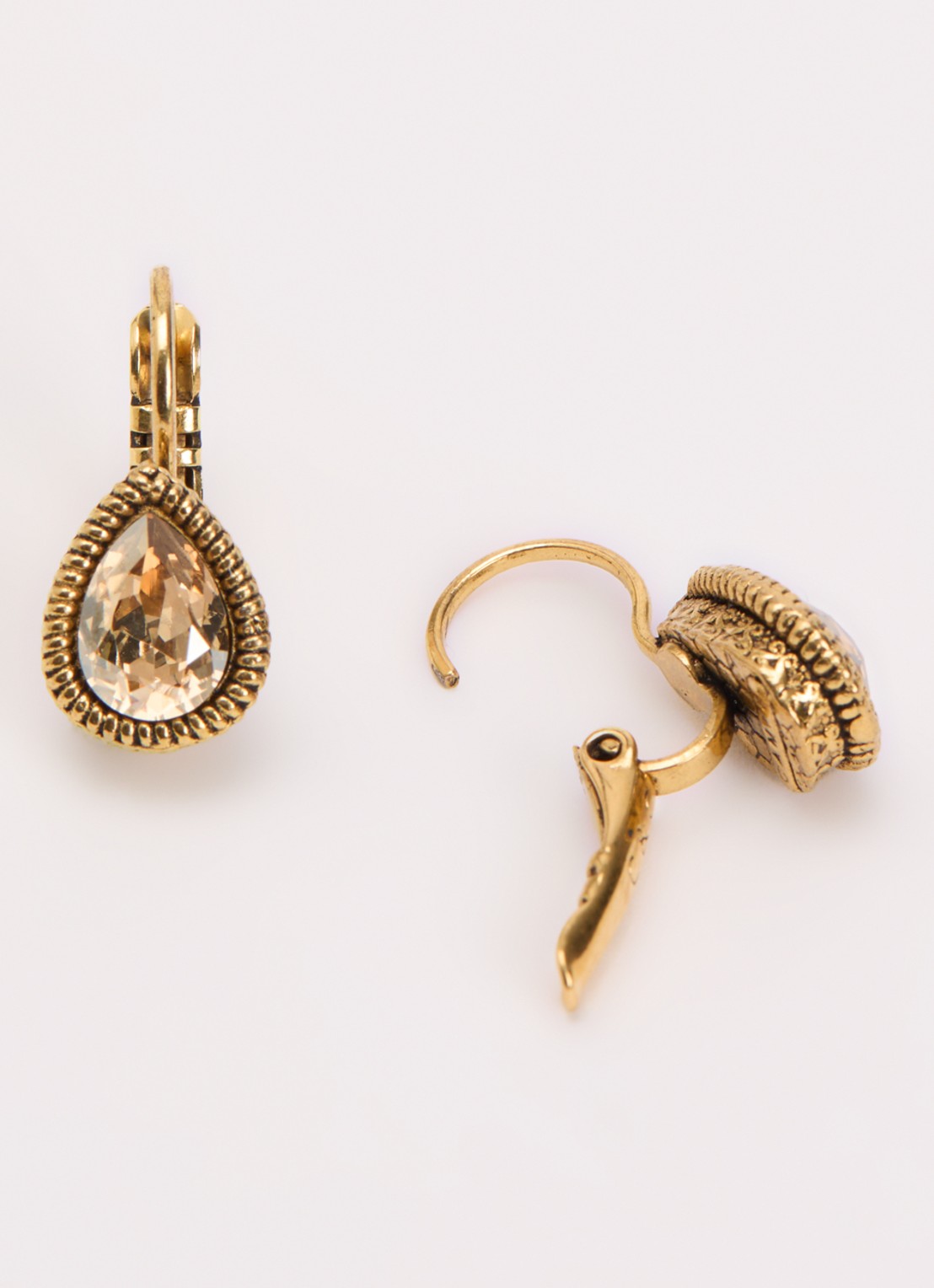 Camps & Camps Golden Shadow oorhangers met Swarovski kristal verguld - detail 3 goud