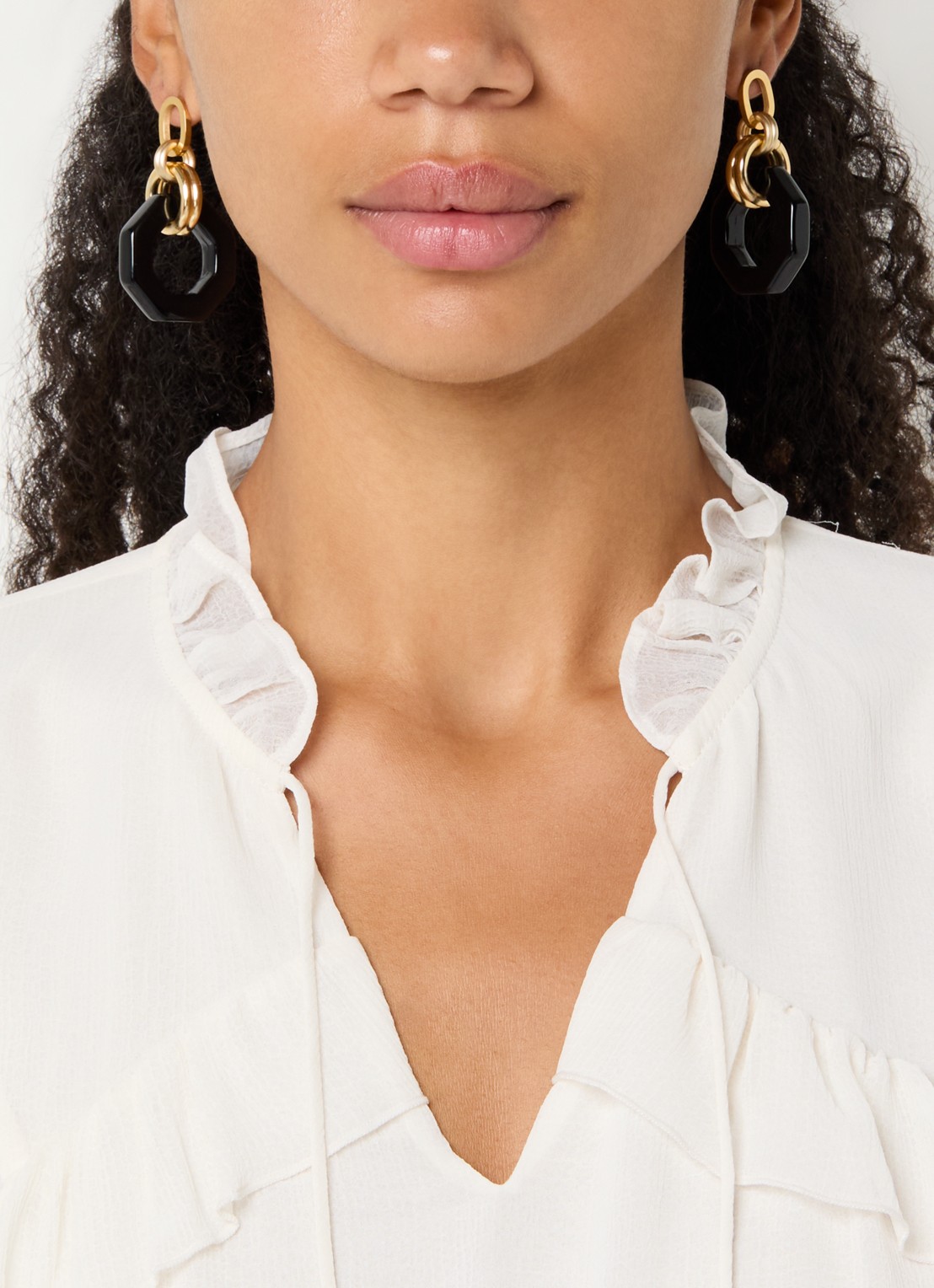Camps & Camps Linea Eternal Dangling oorstekers verguld - voorkant 2 zwart