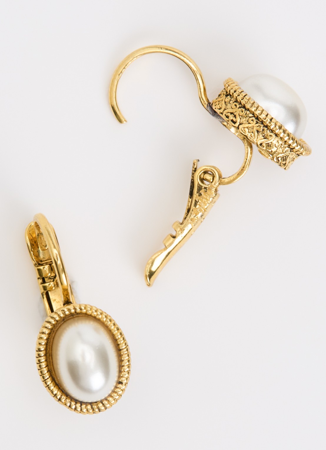 Camps & Camps Oorhangers met imitatieparel verguld - detail 3 goud