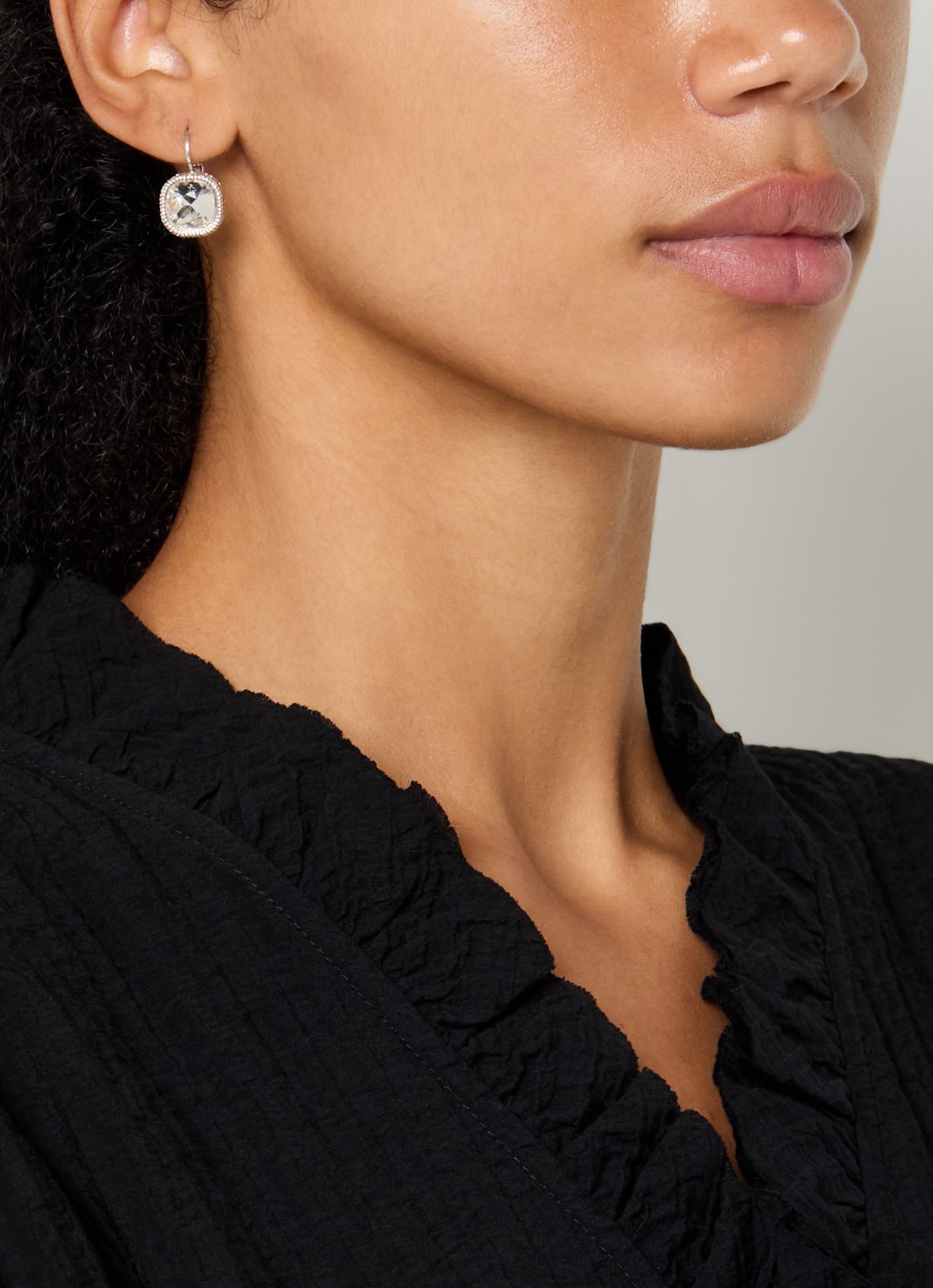 Camps & Camps Oorhangers met kristal - voorkant 2 zilver
