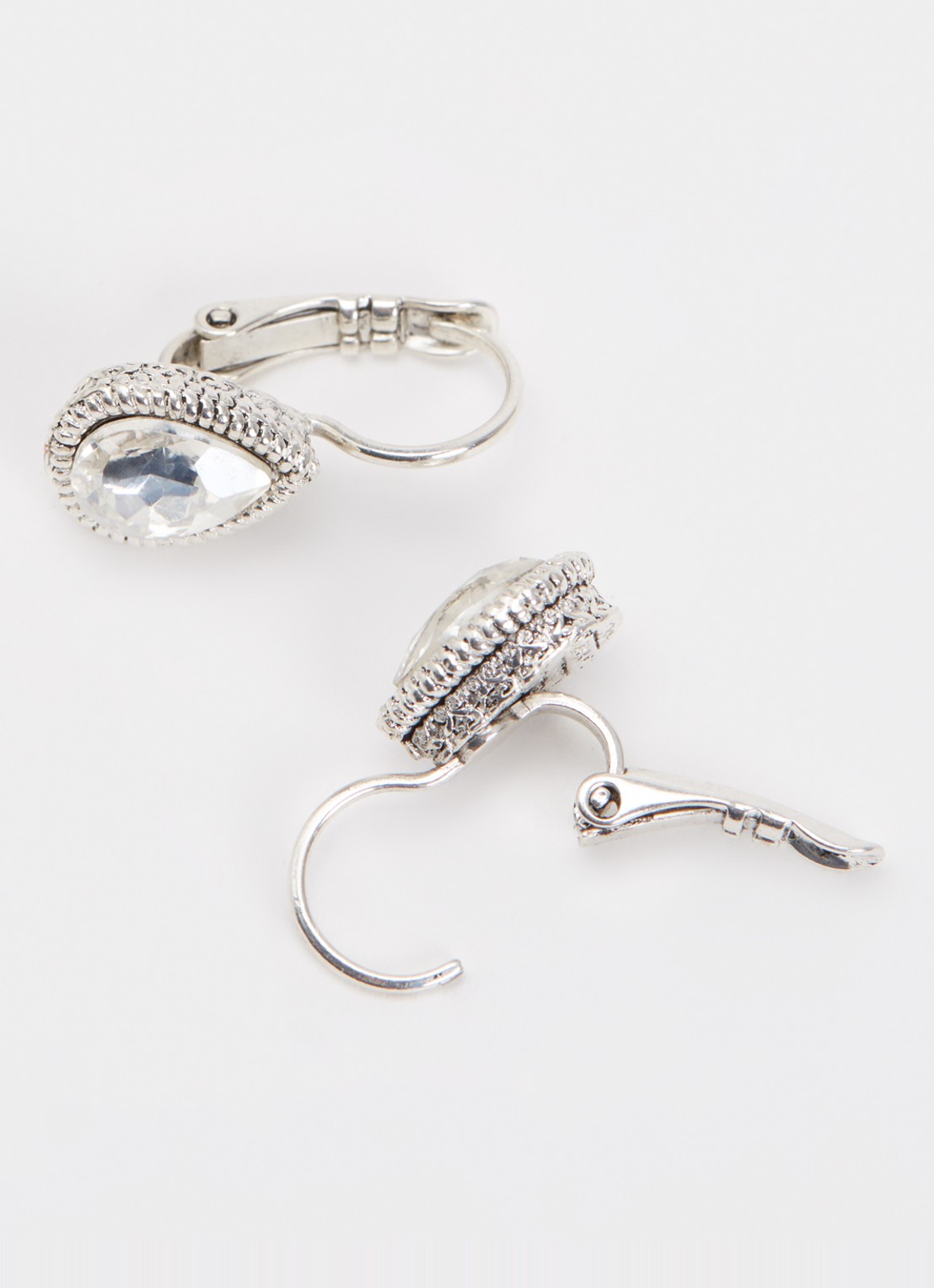 Camps & Camps Oorhangers met Swarovski kristal verzilverd - detail zilver