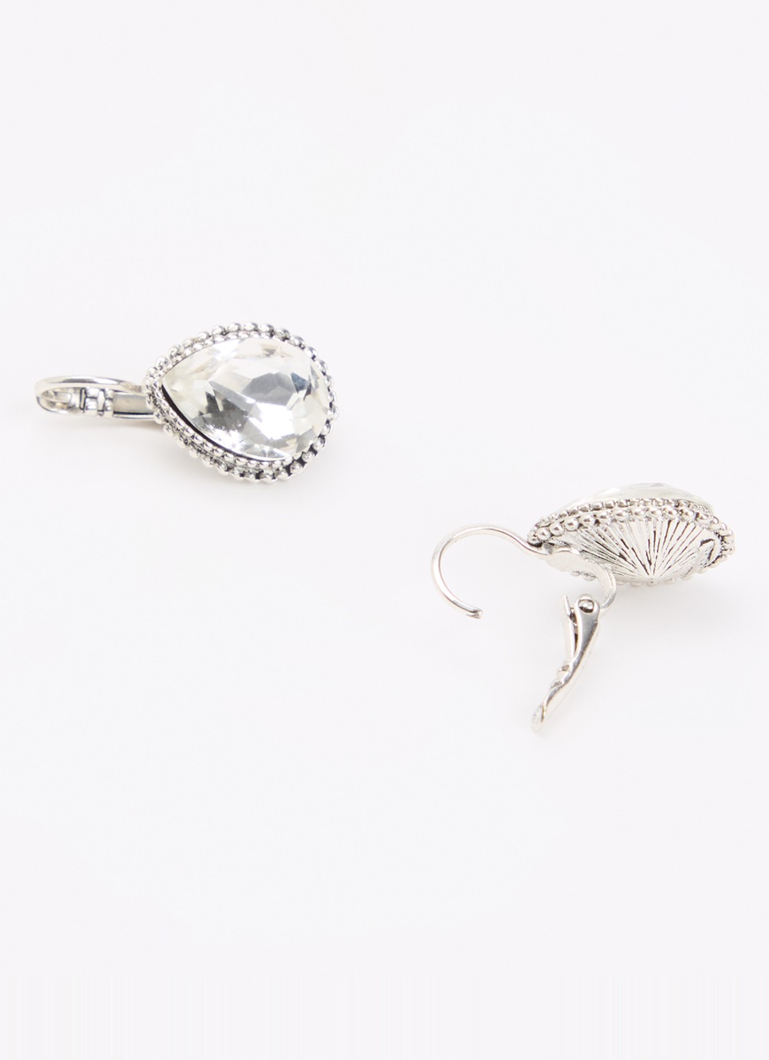 Camps & Camps Oorhangers met Swarovski kristal verzilverd - detail 3 zilver
