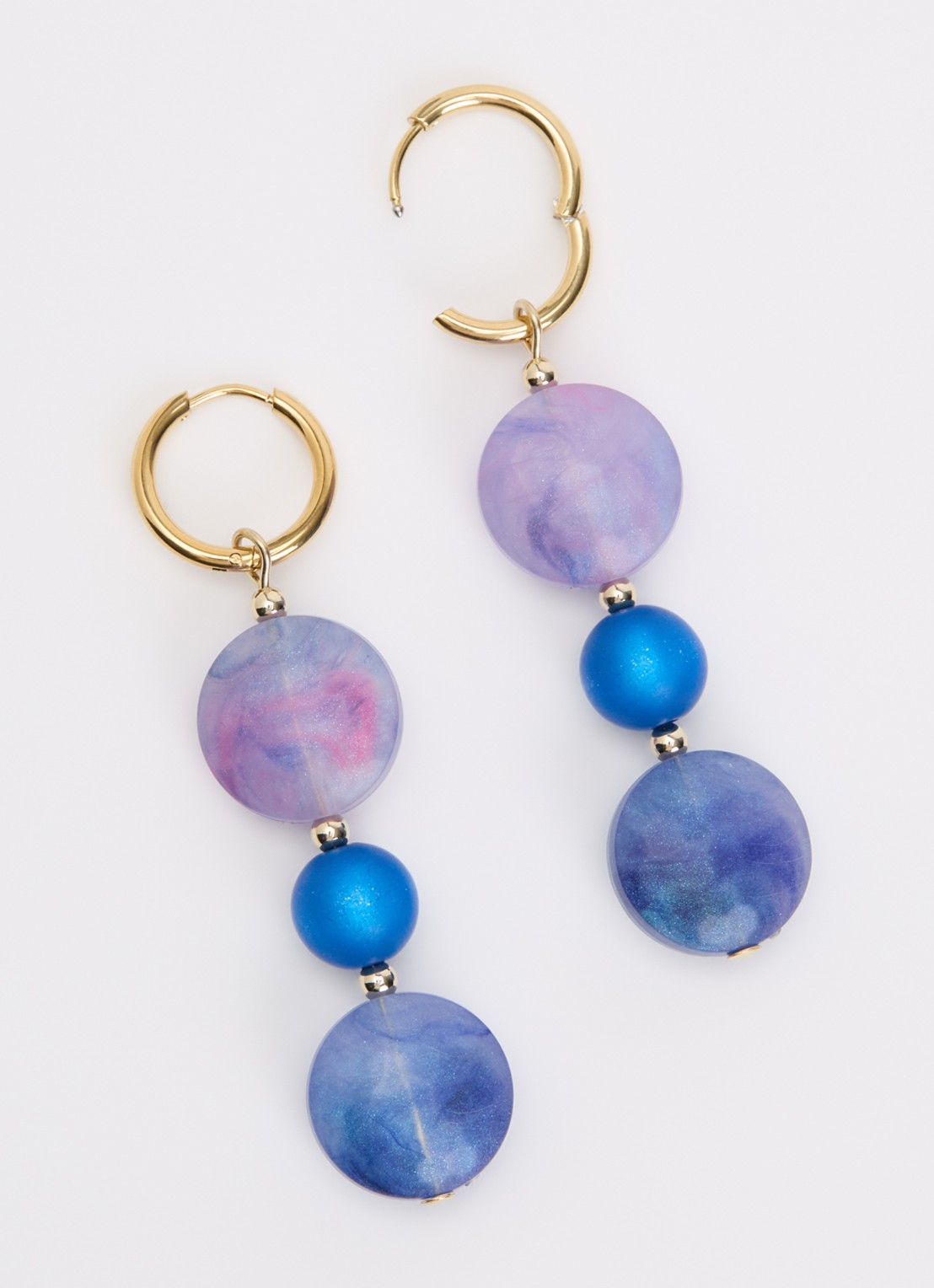 Camps & Camps Triple Oval oorringen verguld - detail 3 donkerblauw