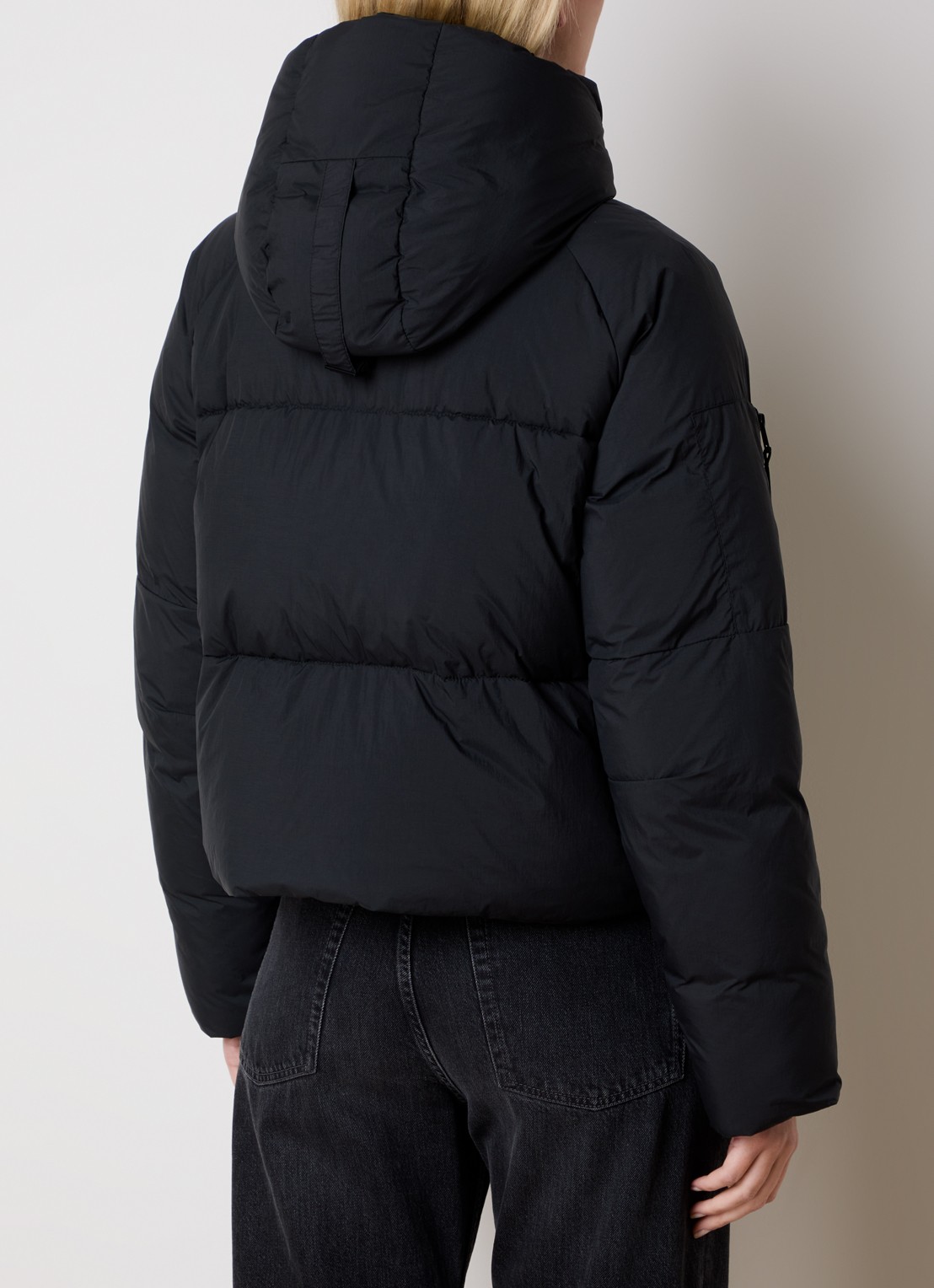 Canada Goose Chilliwack puffer jack met donsvulling en capuchon - achterkant 4 zwart