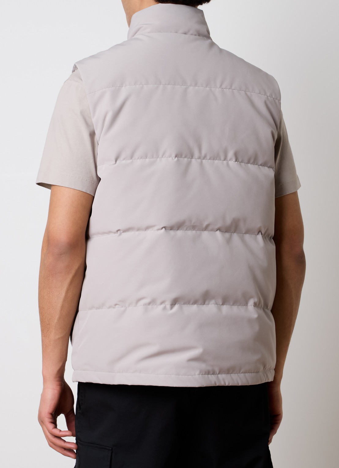 Canada Goose Freestyle gewatteerde bodywarmer met donsvulling en steekzakken - achterkant 6 donkerbeige