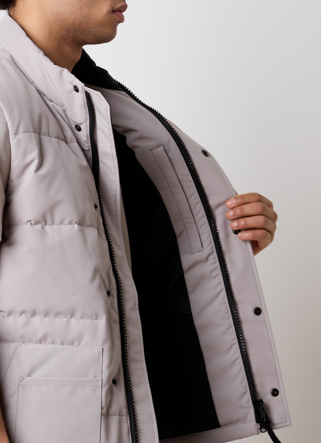 Canada Goose Freestyle gewatteerde bodywarmer met donsvulling en steekzakken - detail 4 donkerbeige
