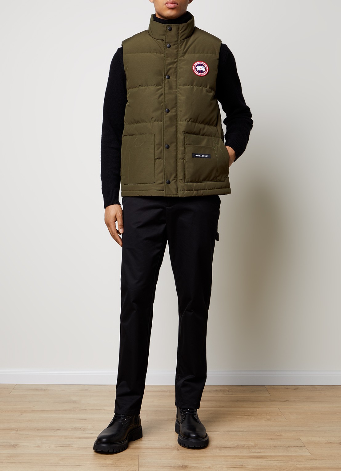 Canada Goose Freestyle gewatteerde bodywarmer met donsvulling en steekzakken - voorkant 2 legergroen