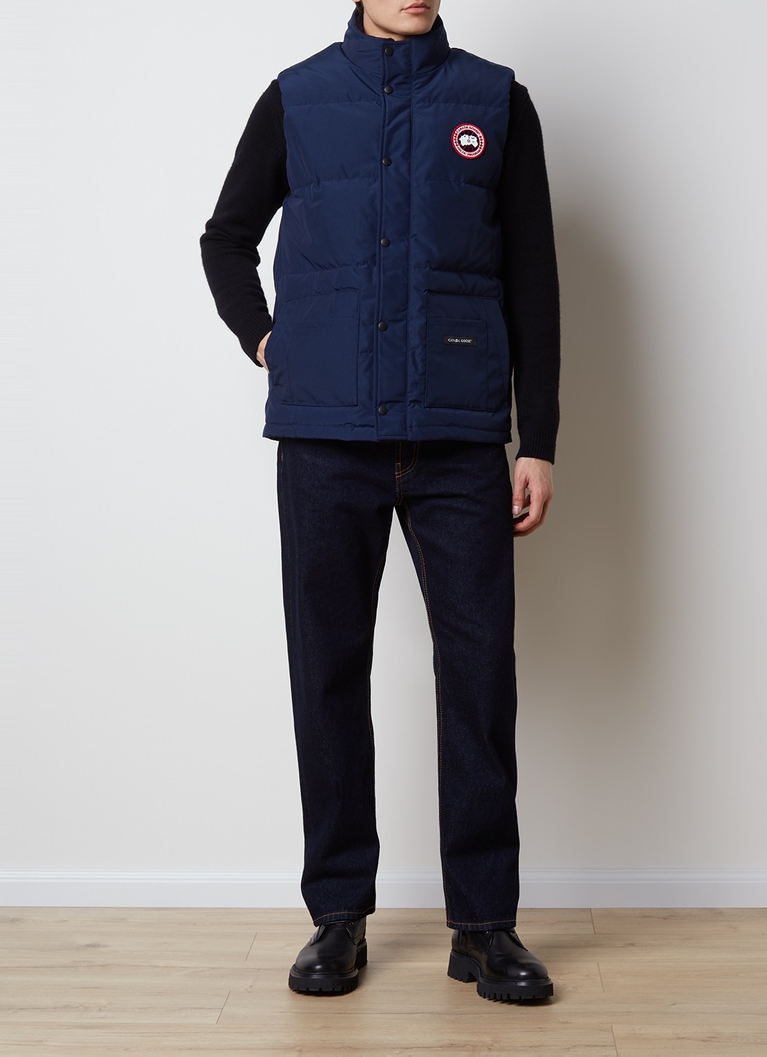 Canada Goose Freestyle gewatteerde bodywarmer met donsvulling en steekzakken - voorkant 6 donkerblauw