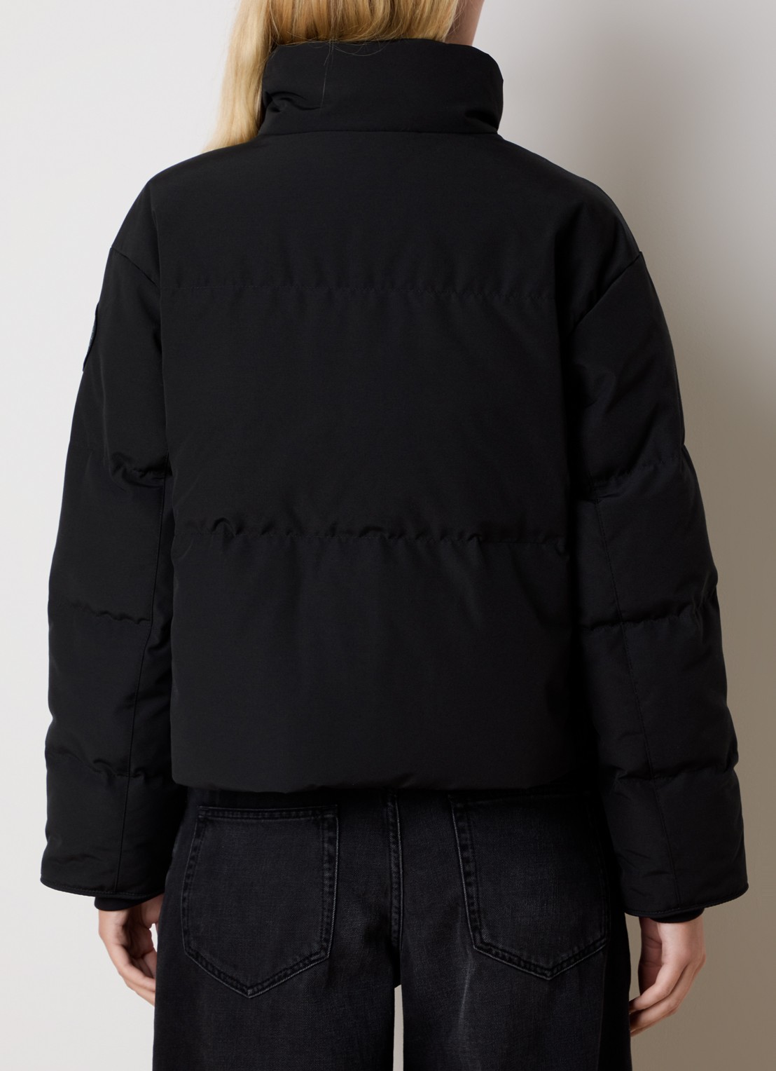 Canada Goose Grandview cropped puffer jack met ritszakken en logo - achterkant zwart