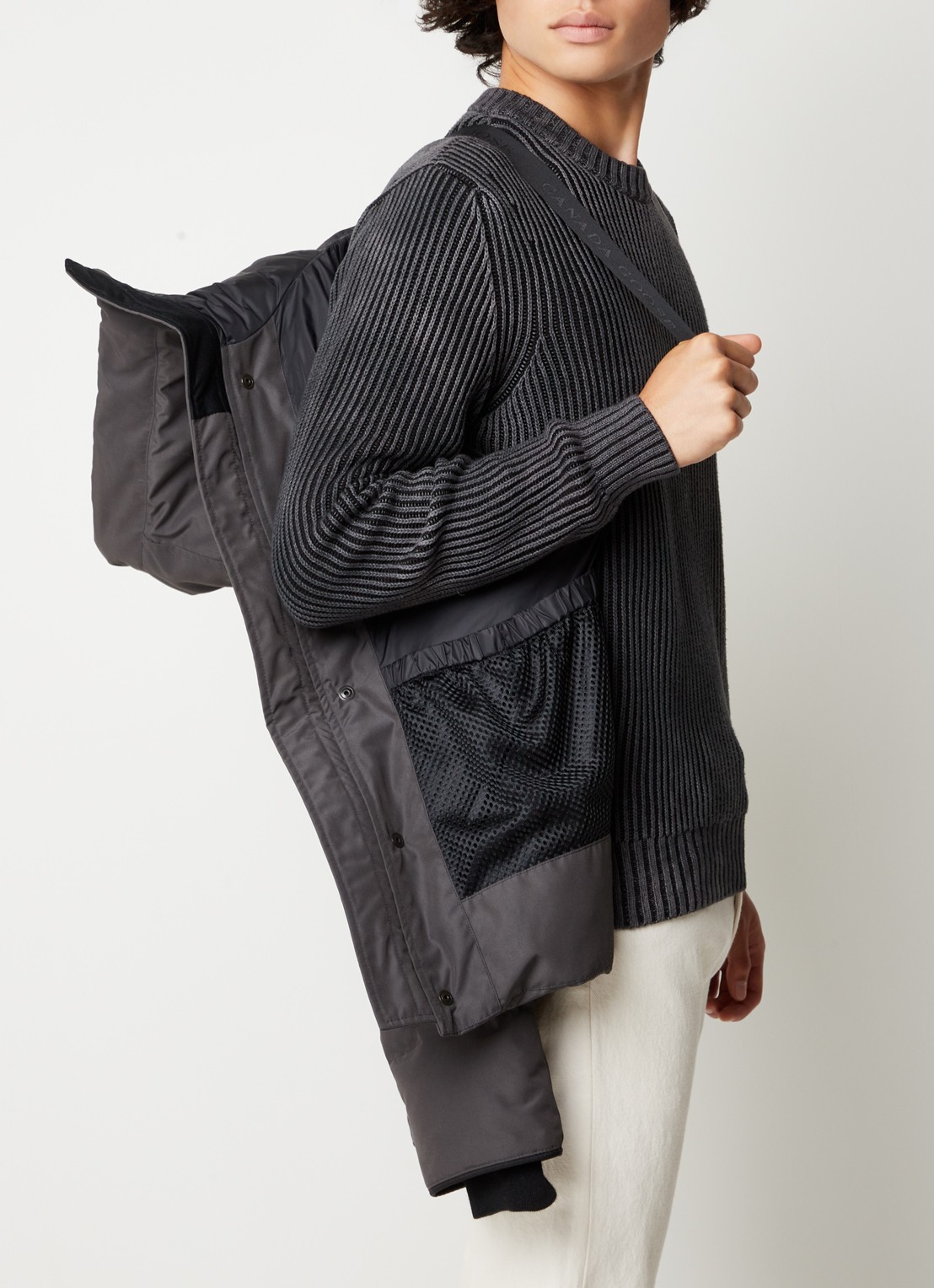 Canada Goose MacMillan gewatteerde parka met donsvulling en capuchon - detail 3 middengrijs