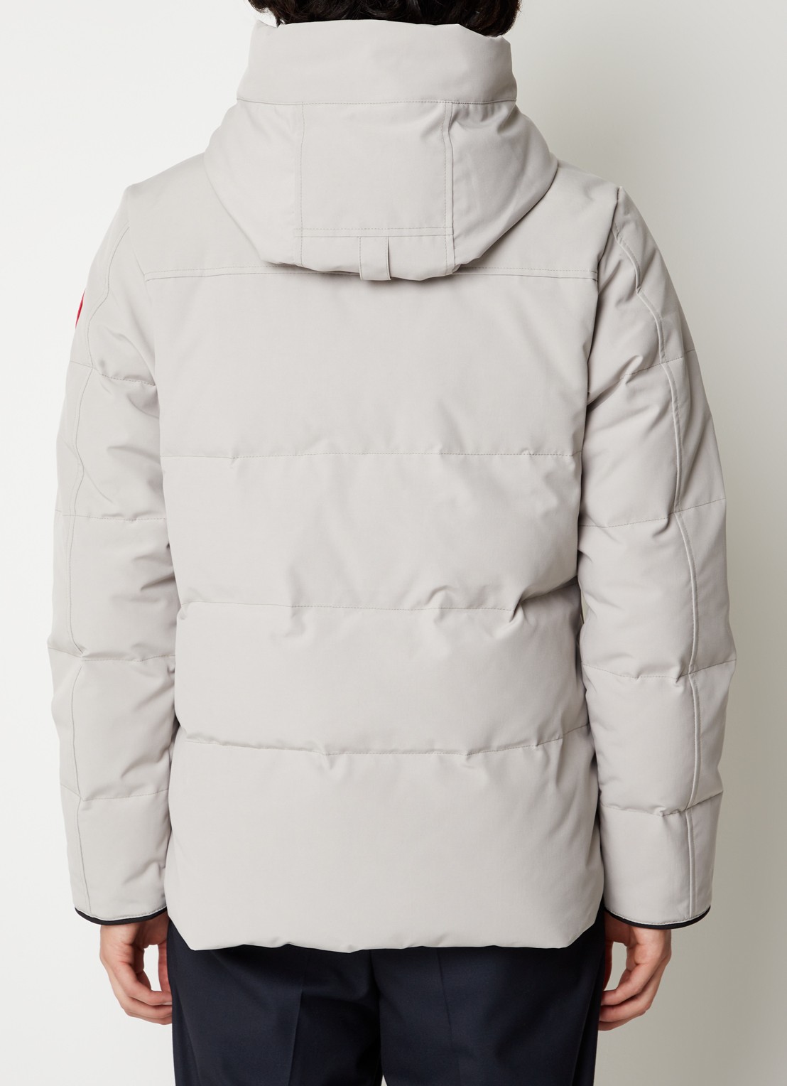Canada Goose MacMillan gewatteerde parka met donsvulling en capuchon - achterkant zand