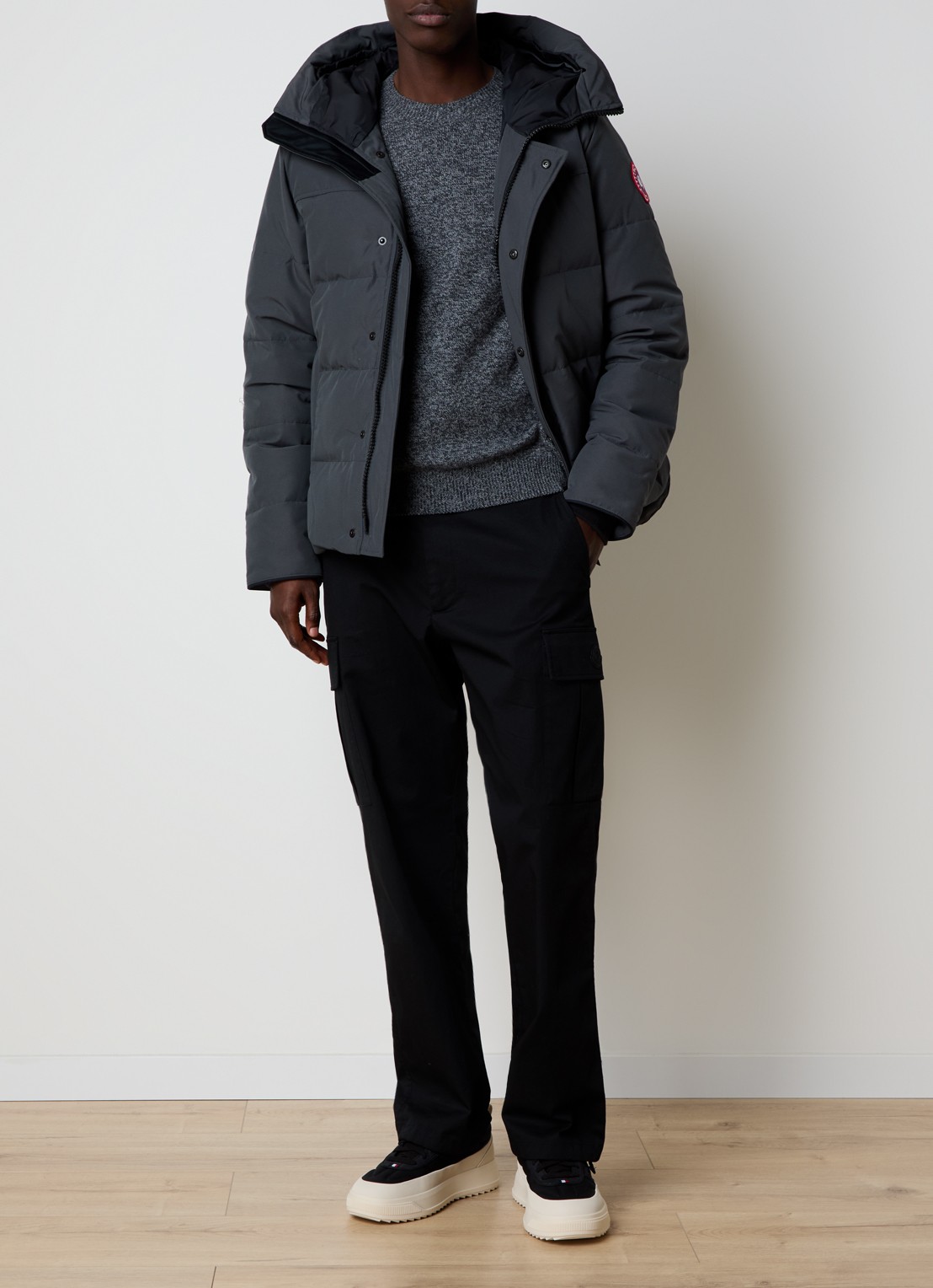 Canada Goose Macmillan gewatteerde parka met donsvulling en steekzakken - voorkant 6 donkergrijs