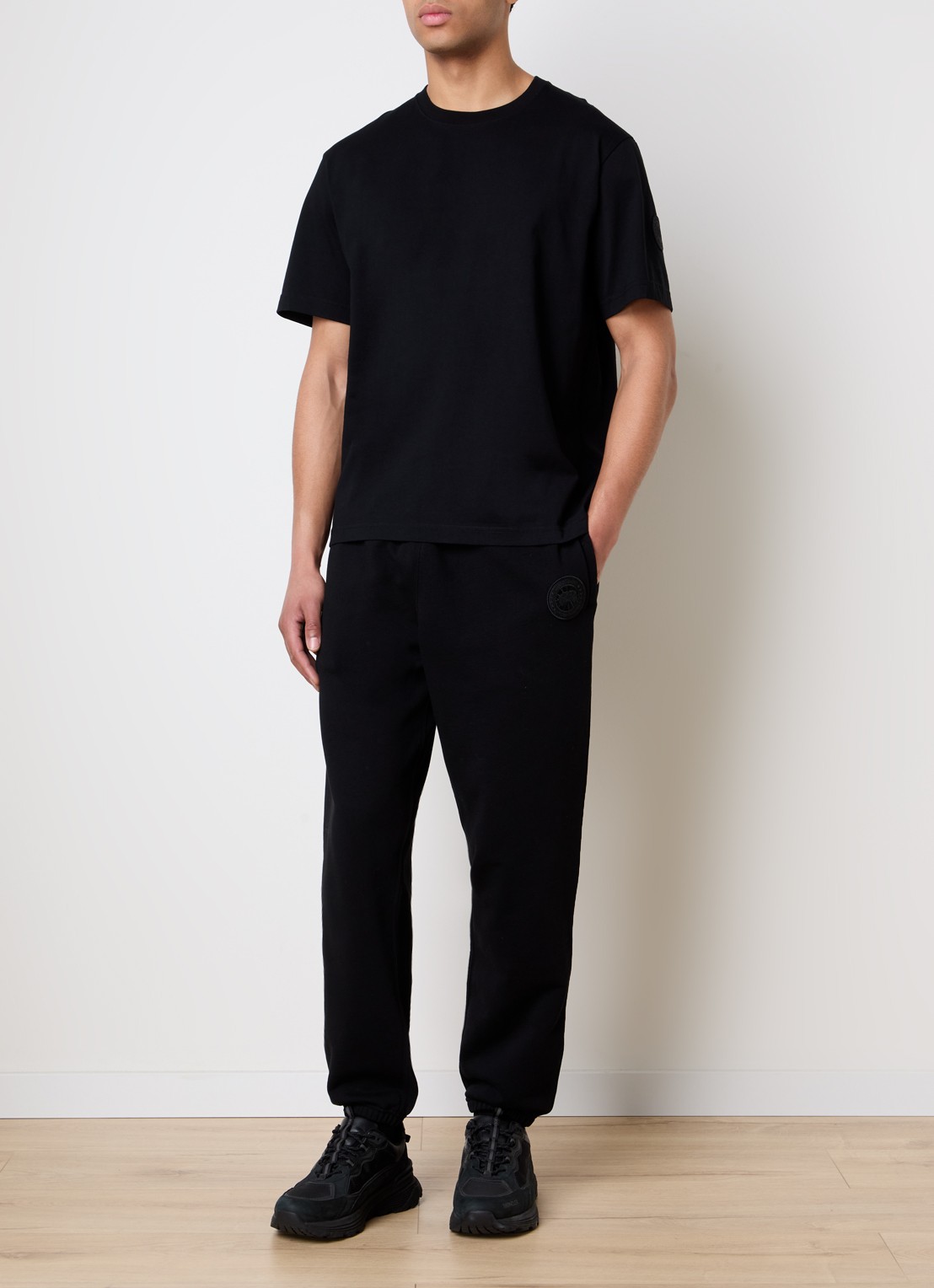 Canada Goose Rove tapered fit joggingbroek met logo - voorkant 2 zwart