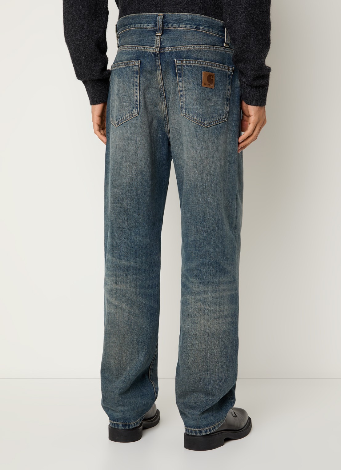 Carhartt WIP Aaron wide leg jeans met donkere wassing - achterkant indigo
