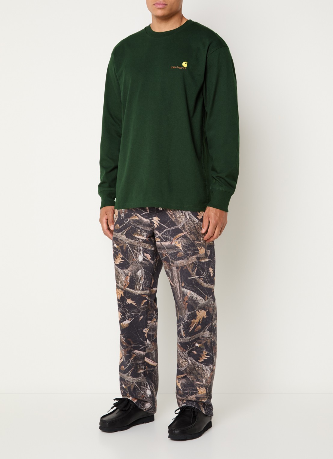 Carhartt WIP American Script long sleeve met logo - voorkant 3 zwart