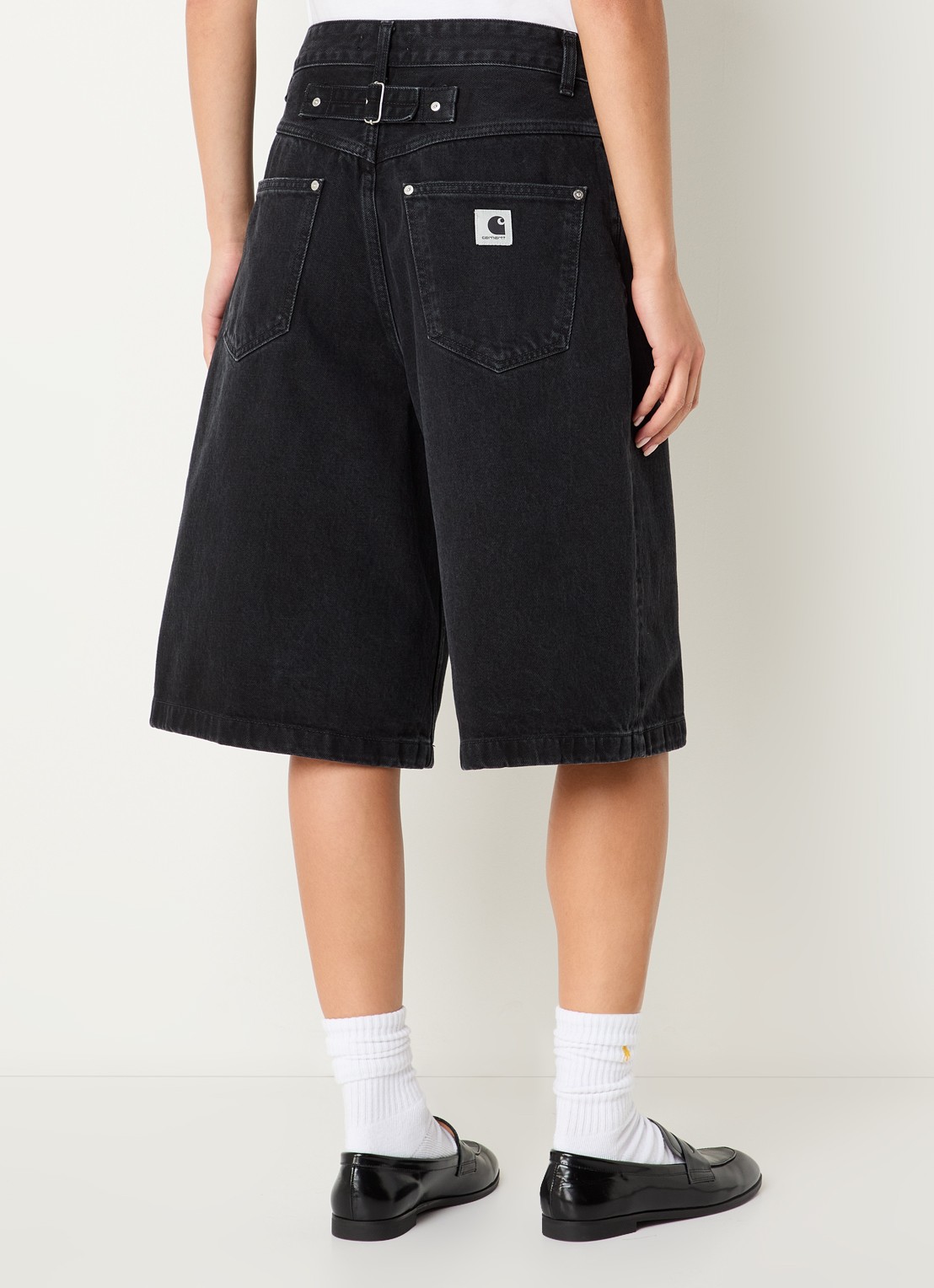 Carhartt WIP Bellmont mid waist loose fit korte broek met gespdetail - achterkant 3 zwart