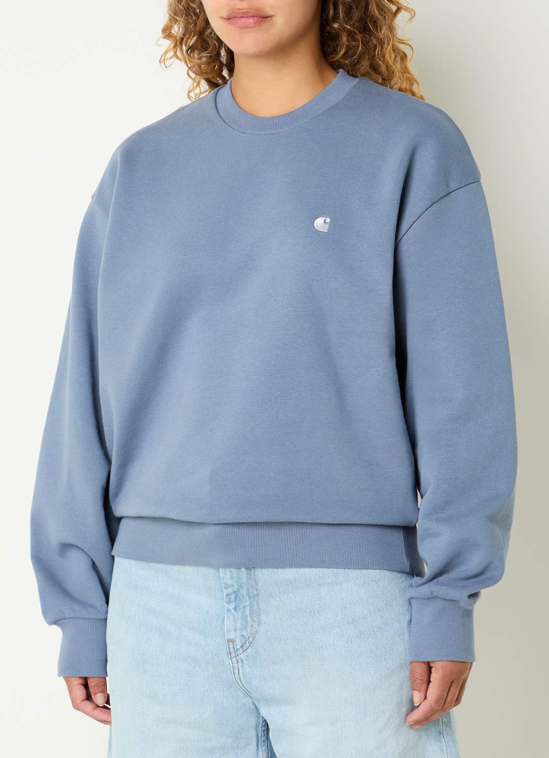 Carhartt WIP Casey sweater met logoborduring - detail 4 staalblauw