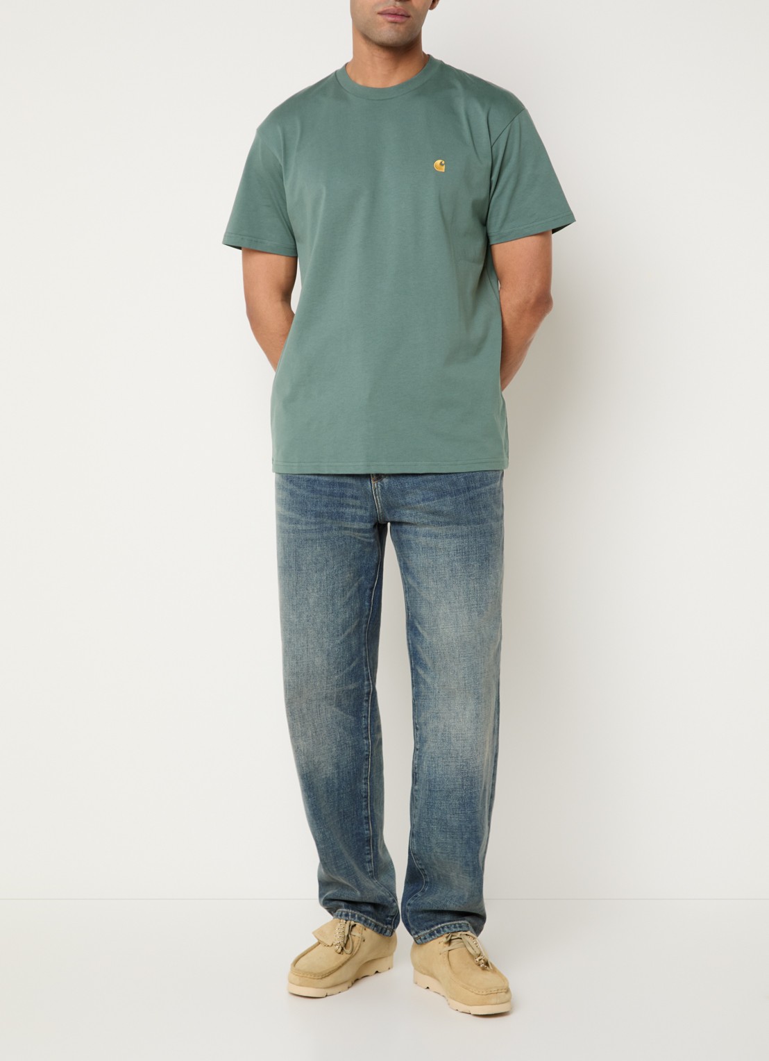 Carhartt WIP Chase T-shirt met logo - voorkant 2 groen