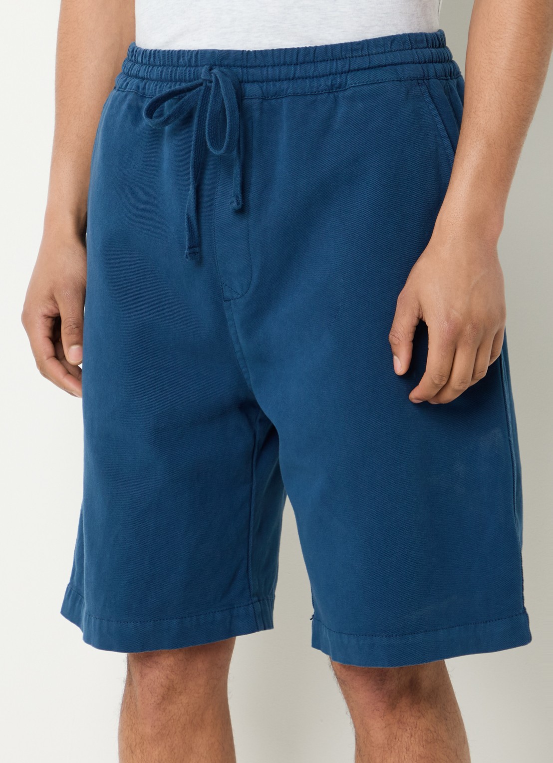 Carhartt WIP Floyde straight fit korte broek met steekzakken - detail 2 indigo