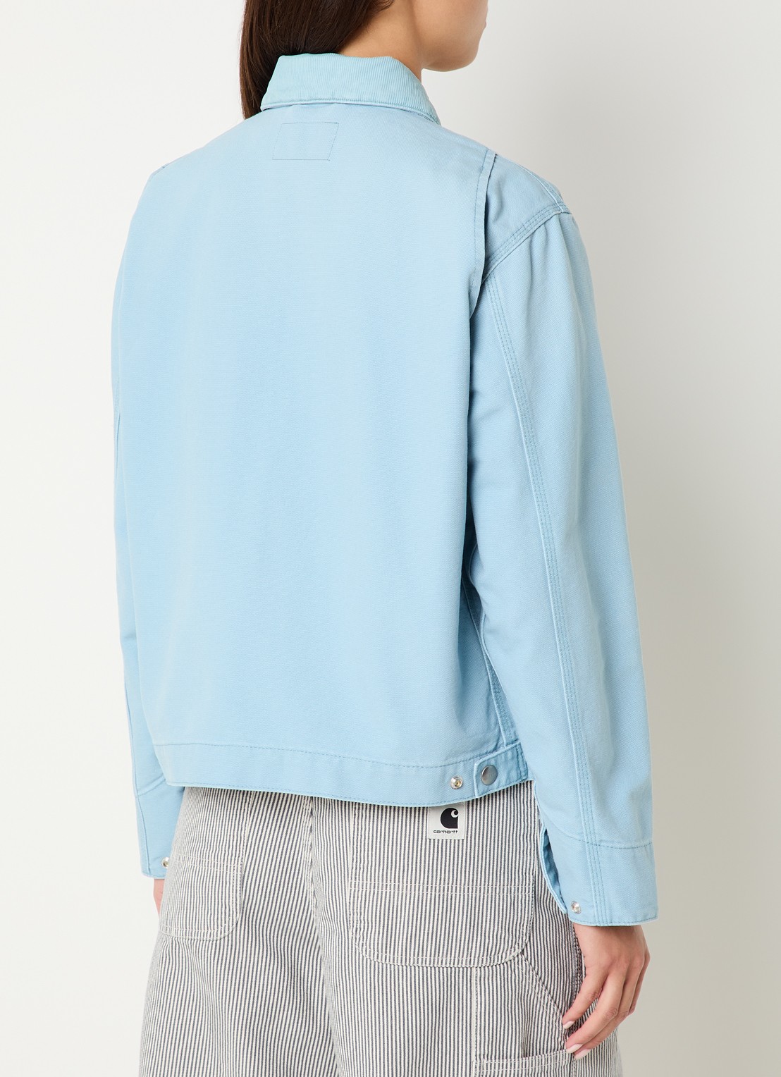 Carhartt WIP Jack met details van corduroy en steekzakken - achterkant lichtblauw