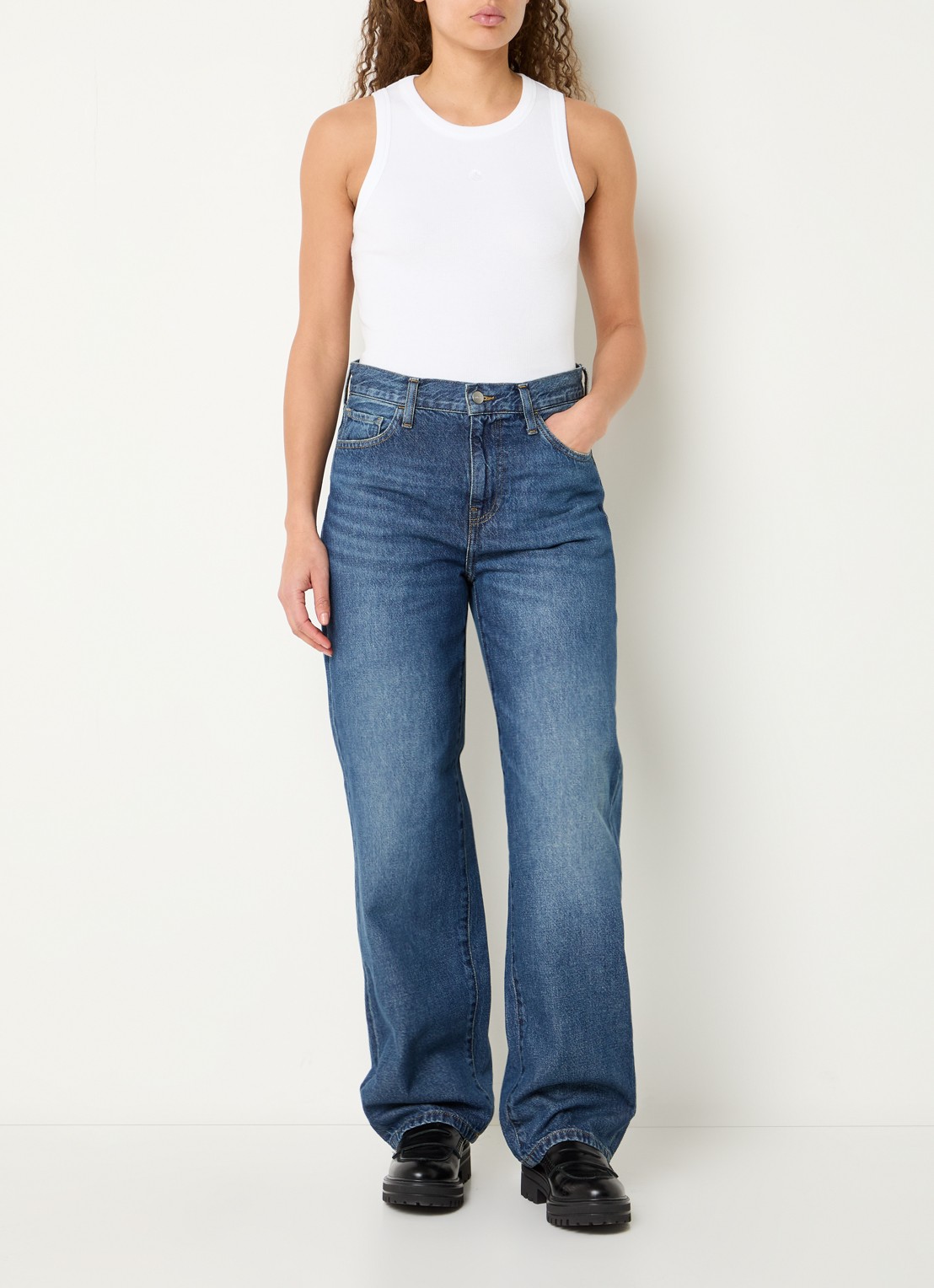 Carhartt WIP Mid waist tapered fit jeans met medium wassing - voorkant 3 indigo
