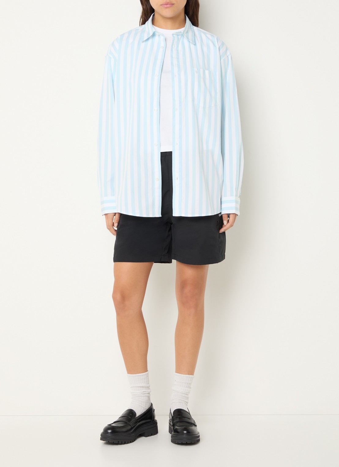 Carhartt WIP Overshirt met streepprint en borstzak - voorkant 4 lichtblauw