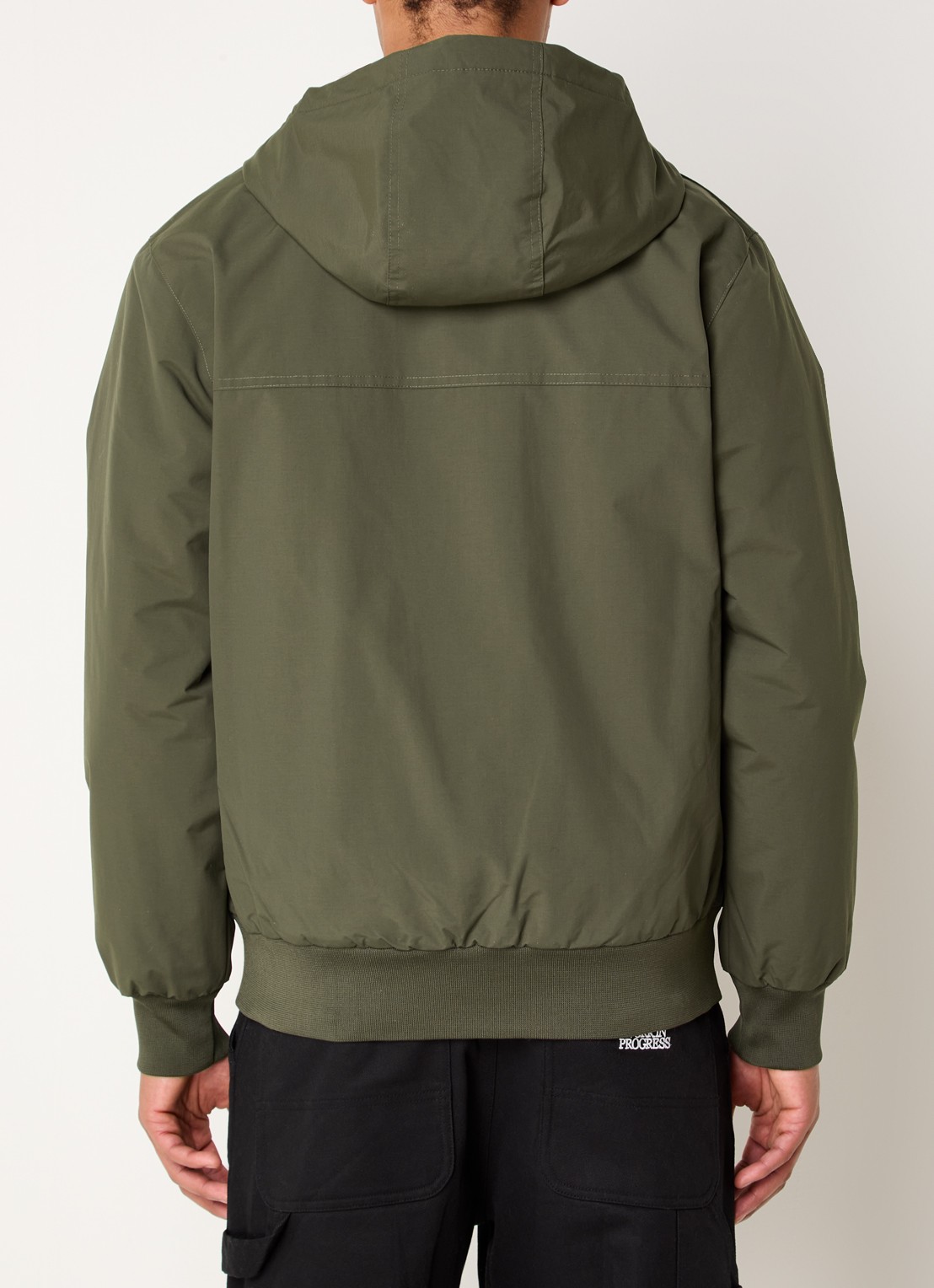 Carhartt WIP Sail windjack met capuchon en fleece voering - achterkant legergroen