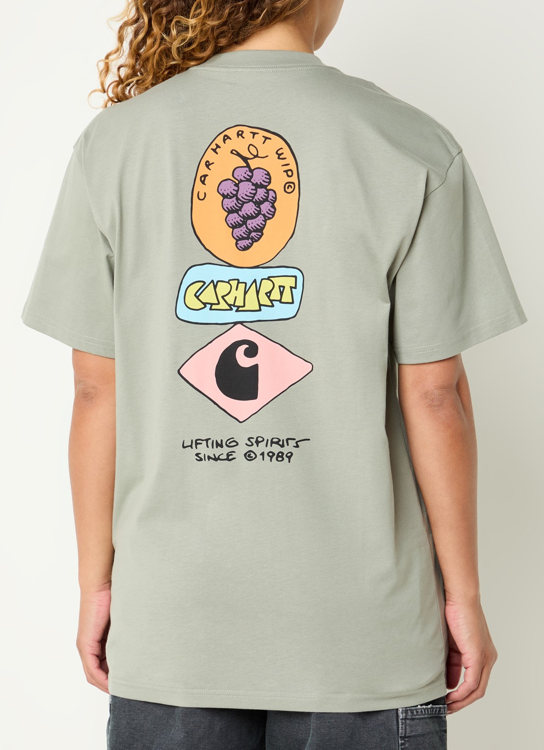 Carhartt WIP Stacked Grapes T-shirt met logo- en backprint  - detail 2 olijfgroen