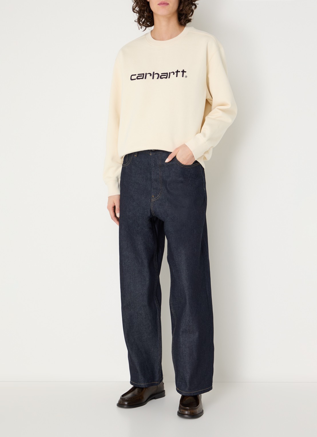 Carhartt WIP Sweater met logoborduring - voorkant 2 creme