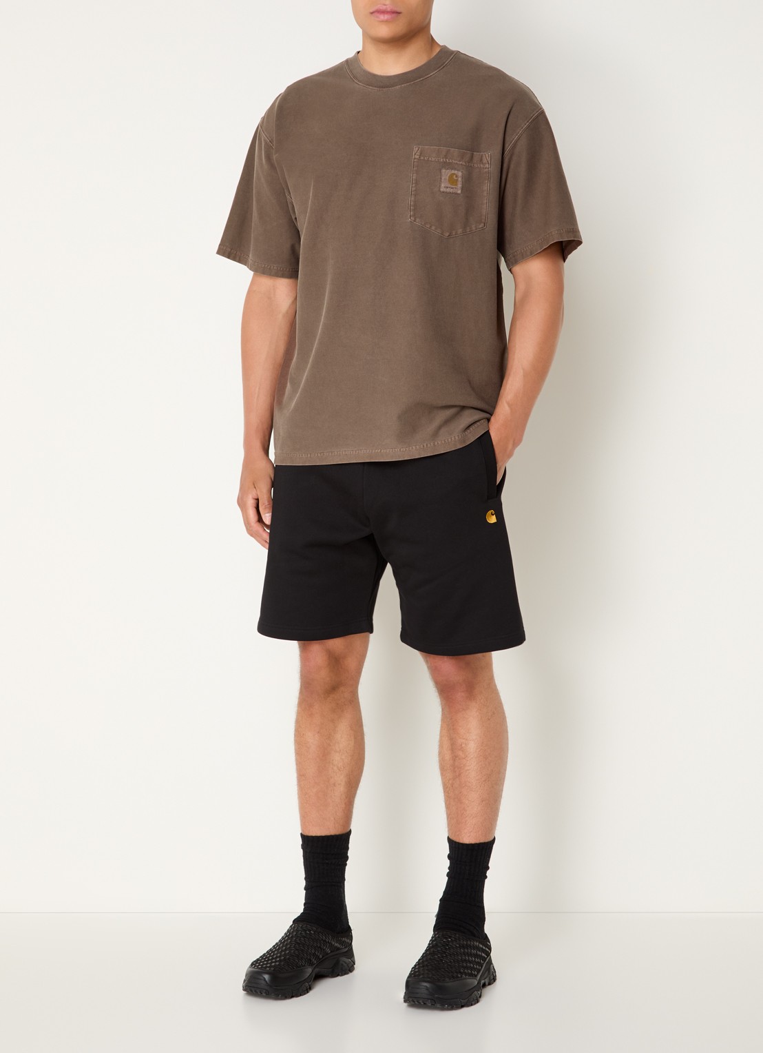 Carhartt WIP T-shirt met logoborduring - voorkant 3 bruin