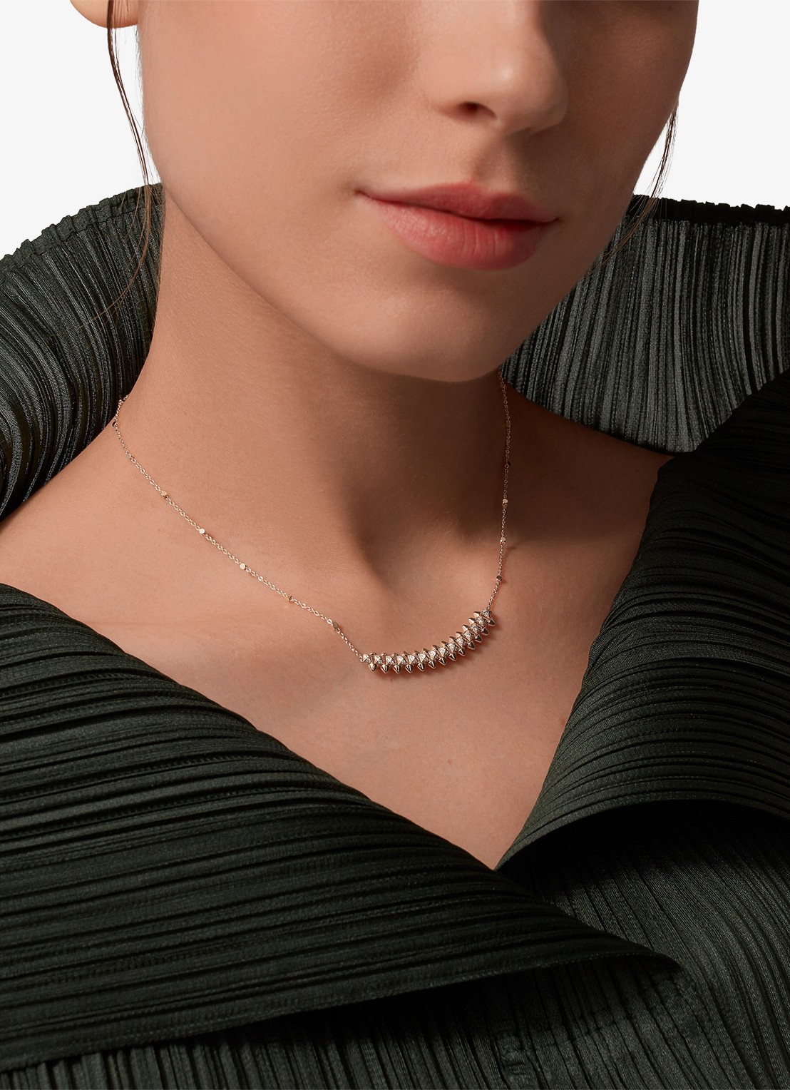 Cartier Clash de Cartier ketting, klein model van 18 karaat roségoud met 0.20 ct diamant CRN7424470 - voorkant 7 roségoud