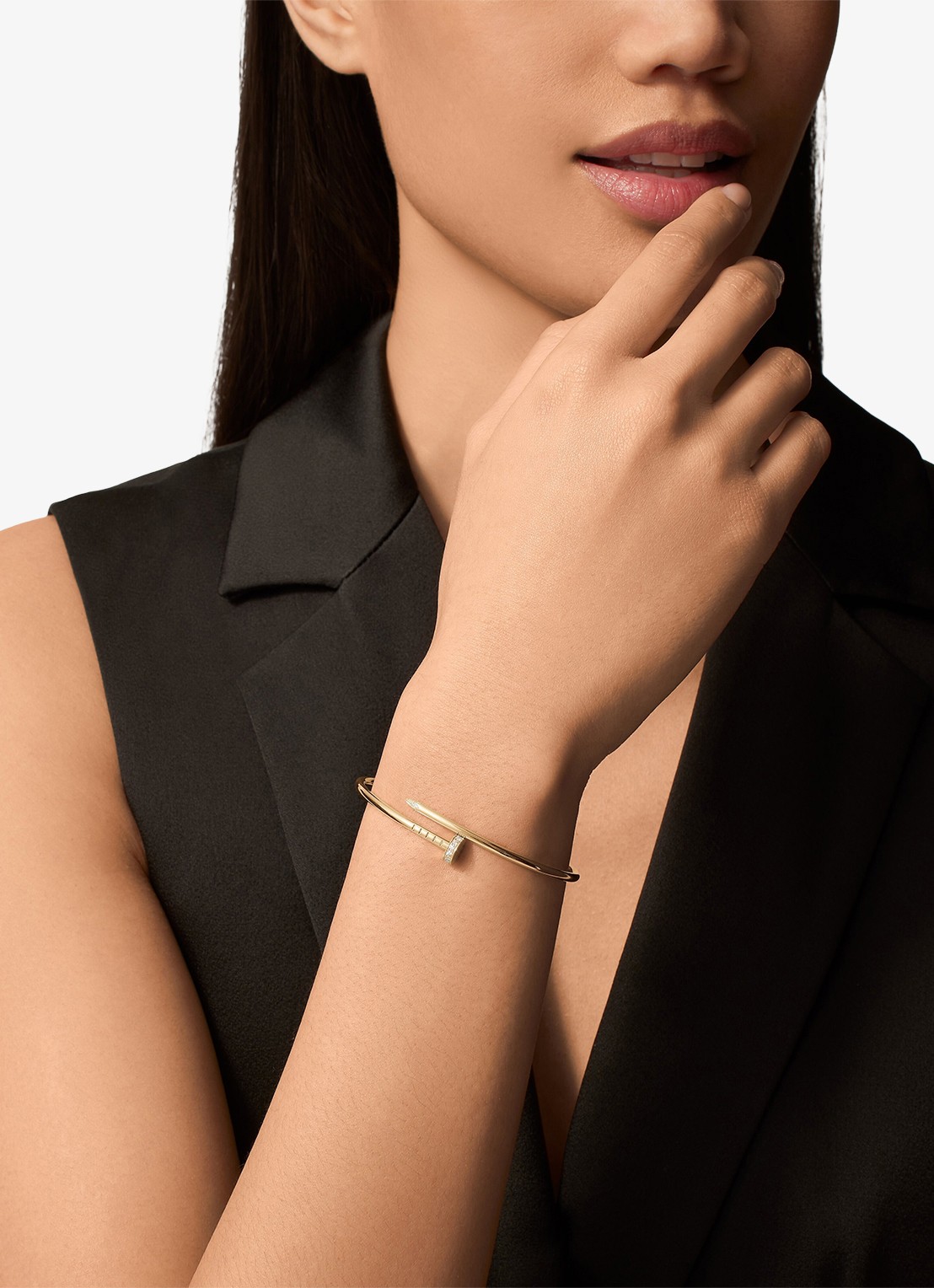 Cartier Juste un Clou bangle, klein model van 18 karaat geelgoud met 0.18 ct diamant CRB6066117 - voorkant 8 geelgoud