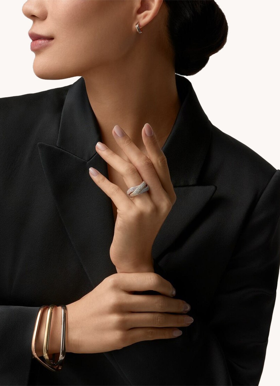 Cartier Trinity de Cartier bangle van 18 karaat rosé,- geel,- en witgoud CRB6078018 - detail 5 goud