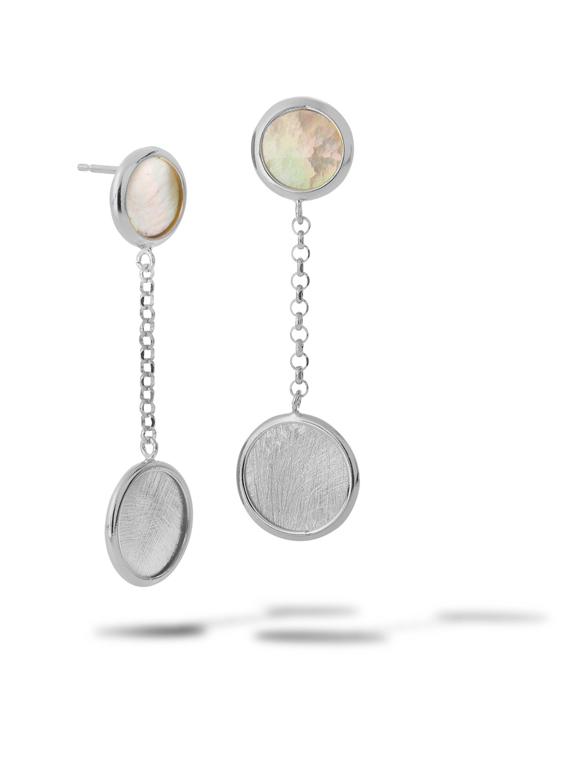 Casa Jewelry Minou Max oorstekers van zilver - voorkant zilver