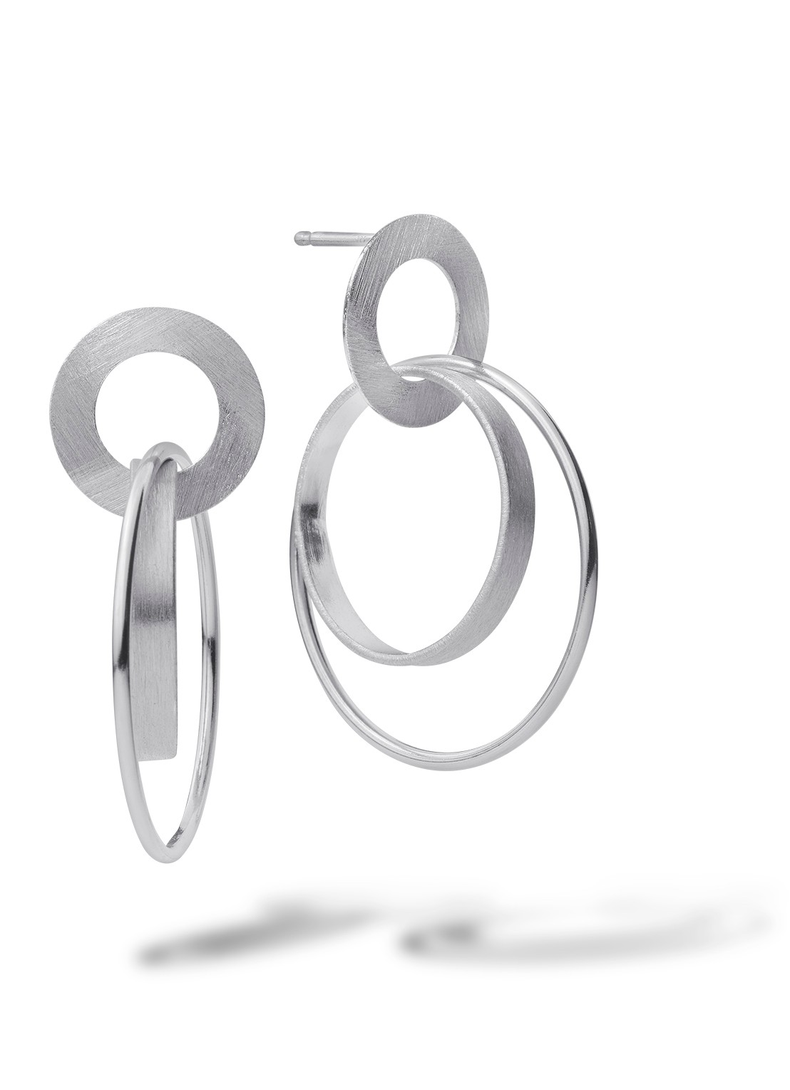 Casa Jewelry Pollie oorstekers van zilver - voorkant zilver