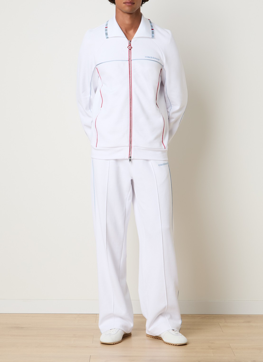 Casablanca Straight fit joggingbroek met ritszakken - voorkant 2 wit