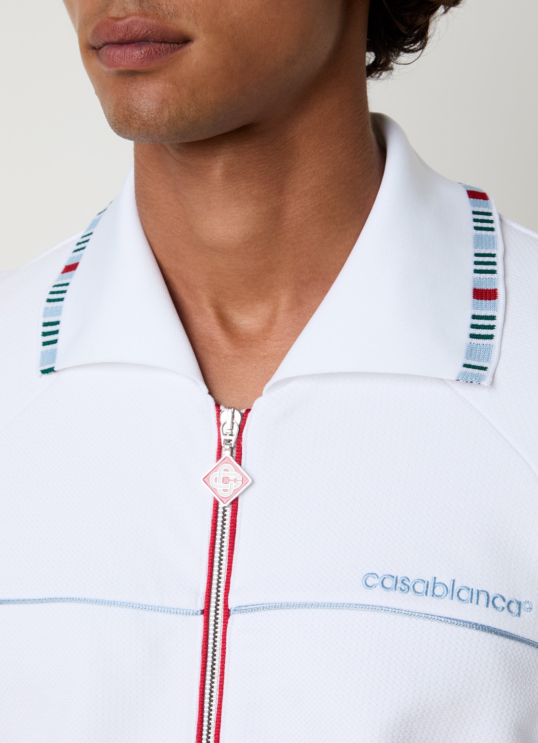 Casablanca Trackvest met ritszakken en logo - detail 2 wit