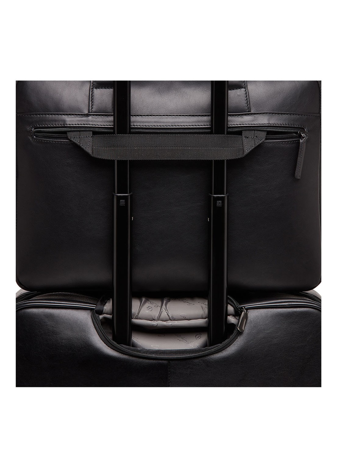 Castelijn & Beerens Charlie businesstas van leer met 15,6 inch laptopvak - detail 4 zwart