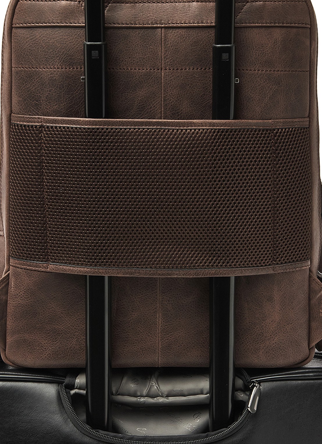 Castelijn & Beerens Laptoptas van leer met 15,6 inch laptopvak - detail 5 bruin