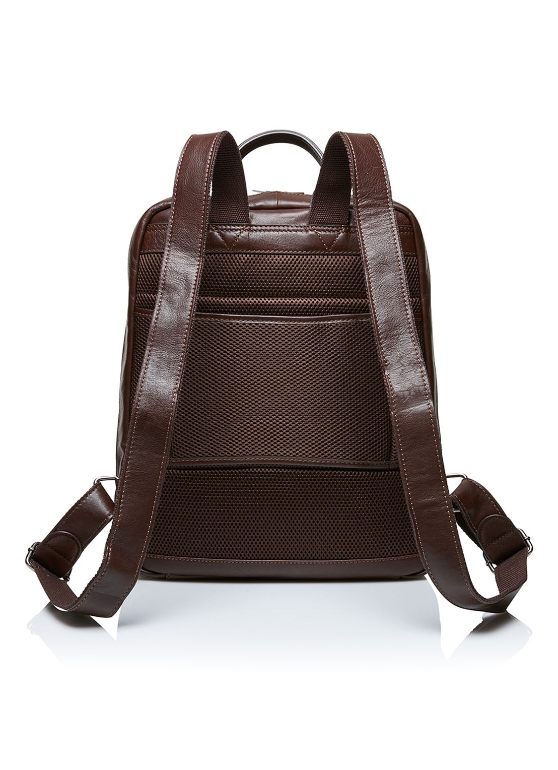 Castelijn & Beerens Rugzak van leer met 15.6 inch laptopvak - voorkant 2 donkerbruin