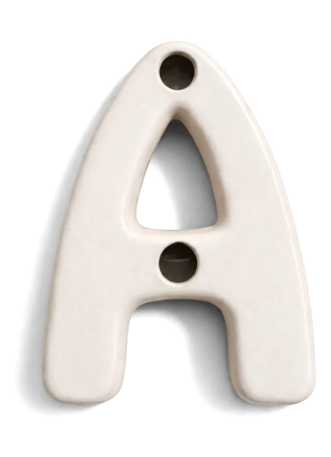 Ceramics by Romy Letter A hanger 10 cm - voorkant 2 beige