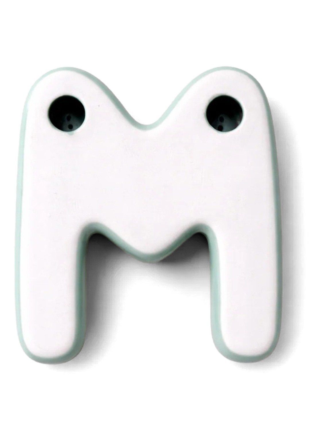 Ceramics by Romy Letter M hanger 10 cm - voorkant 2 mint