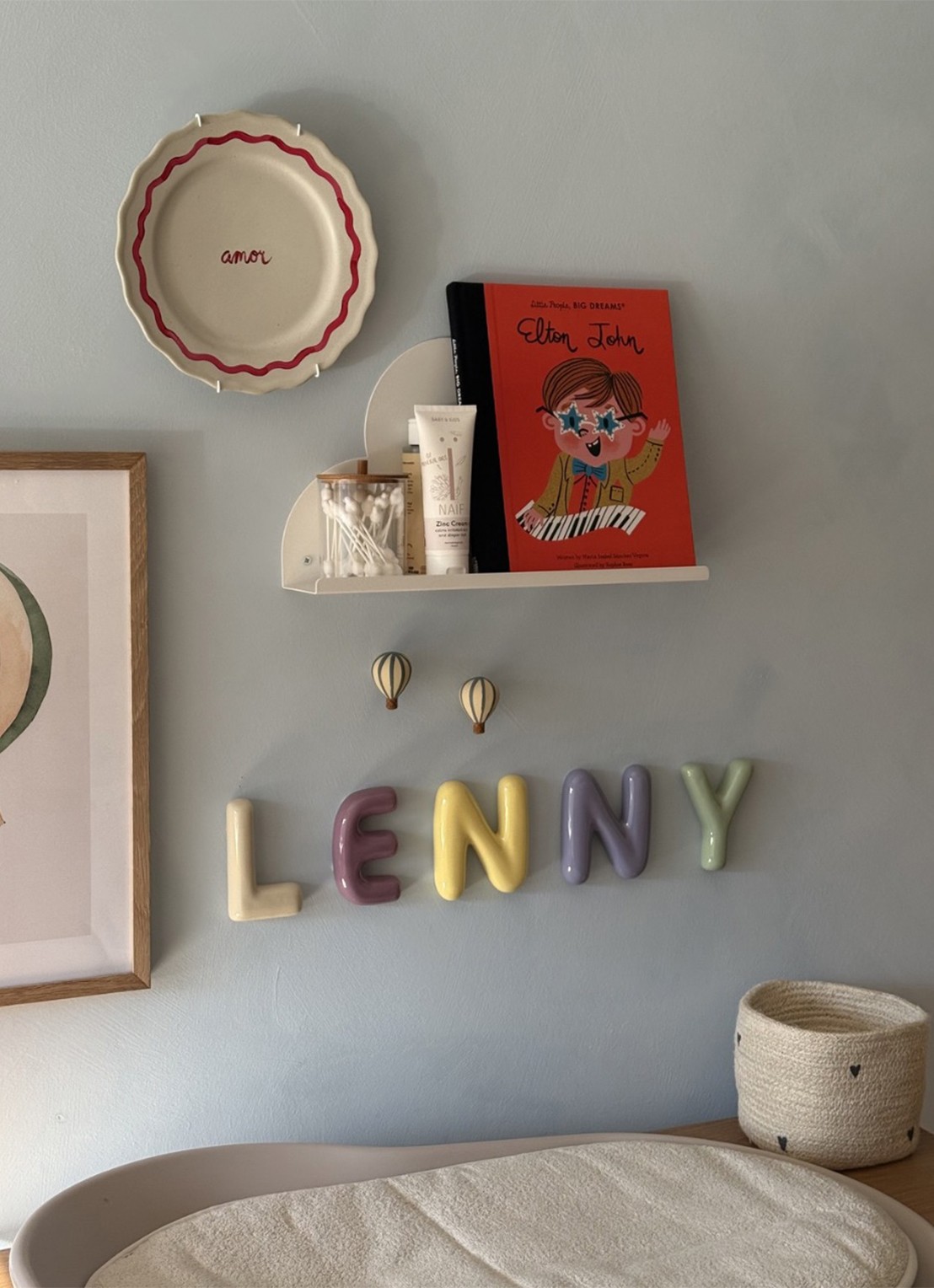 Ceramics by Romy Letter N hanger 10 cm - achterkant 3 paars