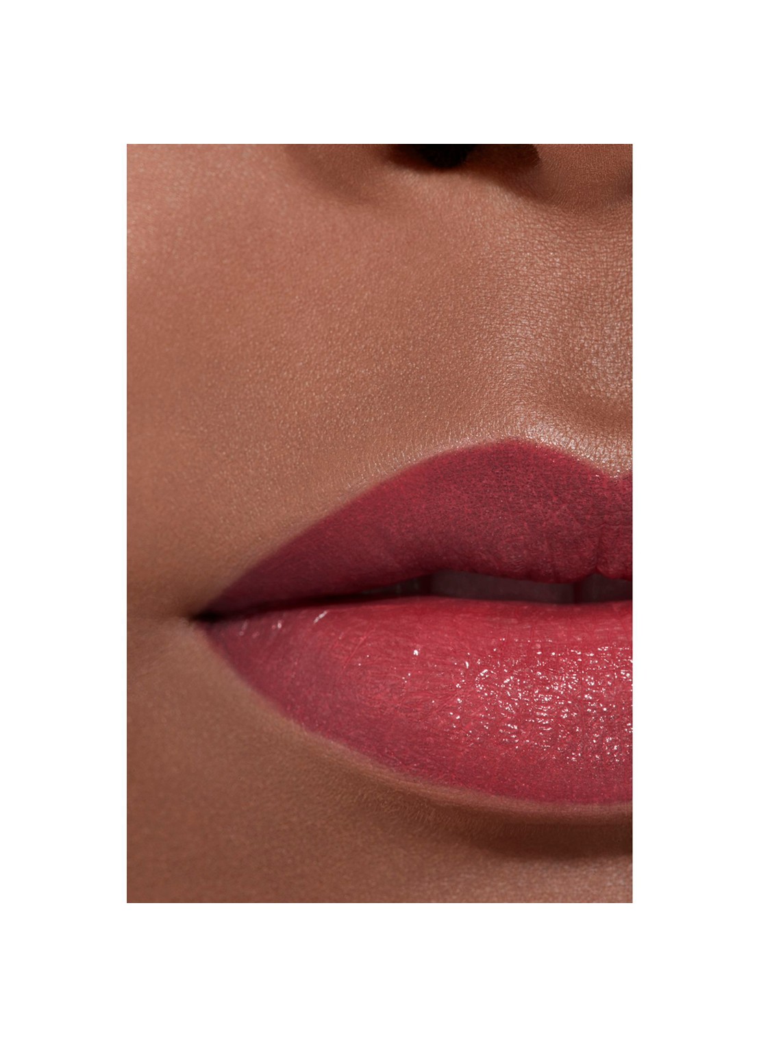 CHANEL BIJZONDER INTENSE LIPPENSTIFT. EXTRACT VAN LICHT EN VERZORGING. NAVULBAAR - detail 6 828 brun orgueilleux 