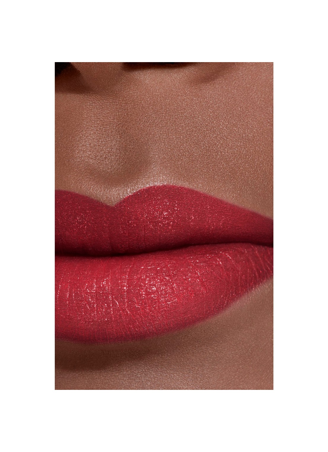 CHANEL BIJZONDER INTENSE LIPPENSTIFT. EXTRACT VAN LICHT EN VERZORGING. NAVULBAAR - detail 3 864 rouge conquérant